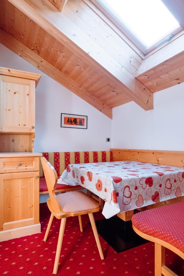 Residence Alpenrose Rasùn di Sotto エクステリア 写真